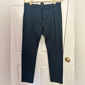 Slim cut chinos in blueish gray - all over stretch.